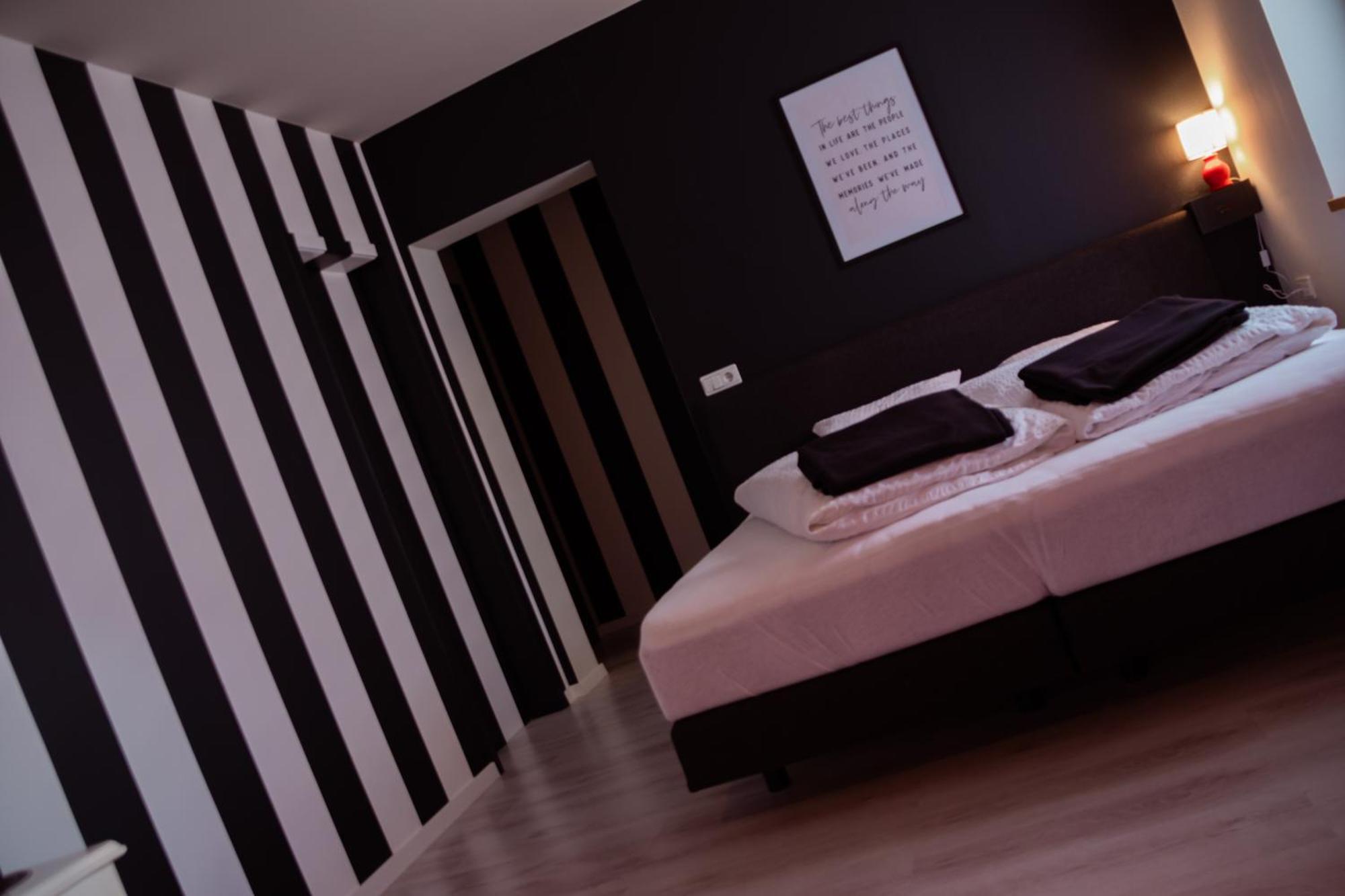 Garni Unterwegguetl Bed & Breakfast Naturns Bagian luar foto